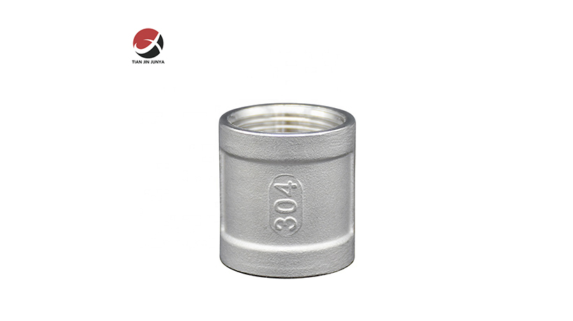 不鏽鋼(gang)鑄内絲(si)有邊内(nei)牙接頭(tóu)管件